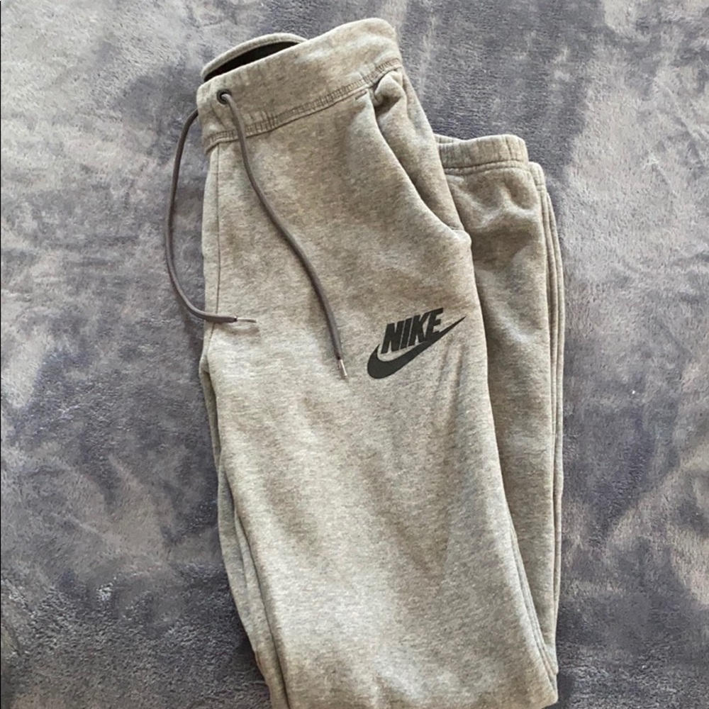 EUC Nike sweatpants ✔️ xs